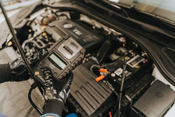 low engine compression symptoms